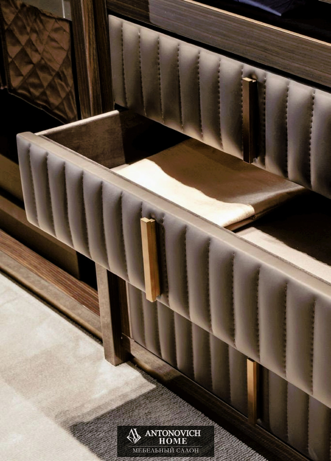 Signorini & Coco Daytona Walk-In Wardrobe, view 9