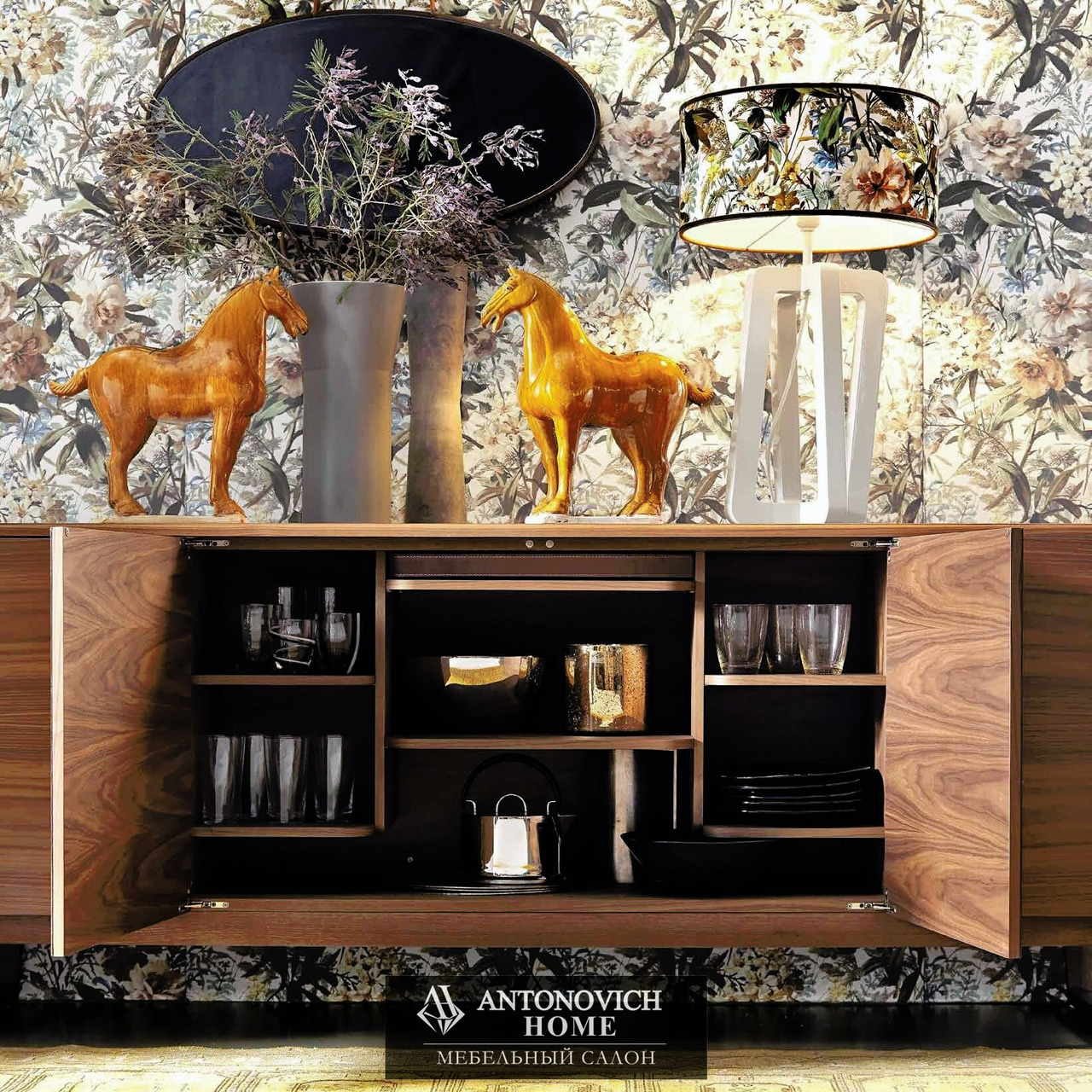 Grilli Worldesign 4 Dining Room, view 4