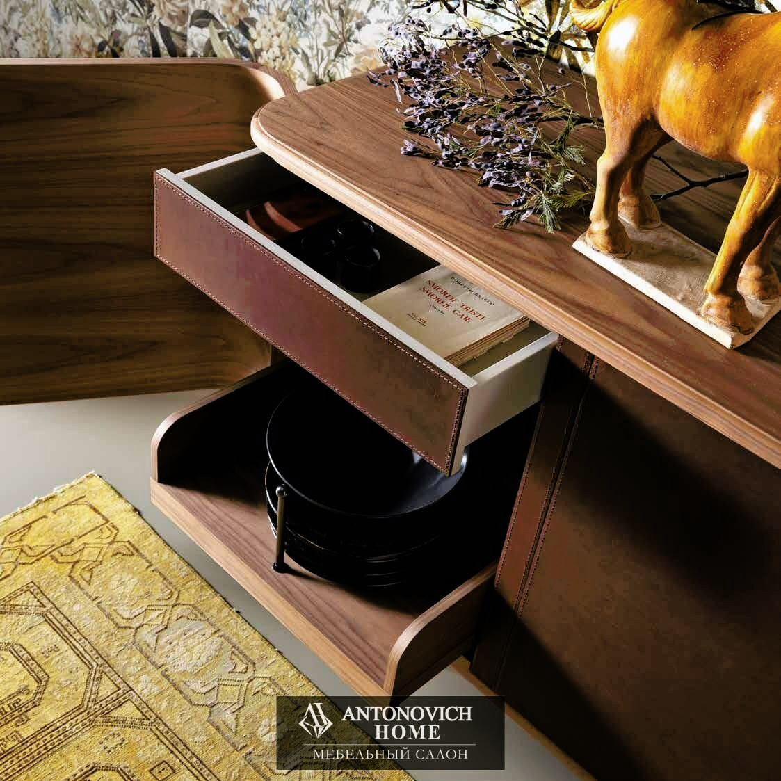 Grilli Worldesign 4 Dining Room, view 5