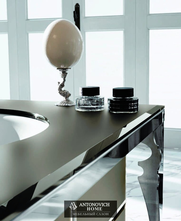 Majestic 03 Bathroom Furniture by Vitage, view 5