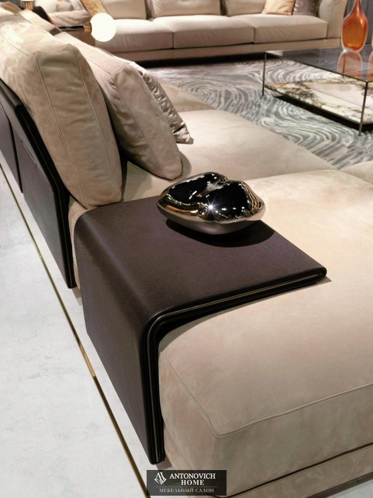 Visionnaire Anthem Living Room, view 13