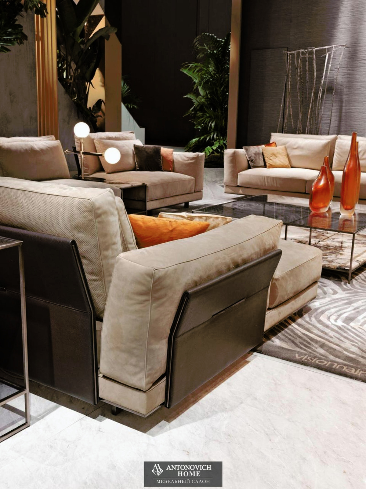 Visionnaire Anthem Living Room, view 14