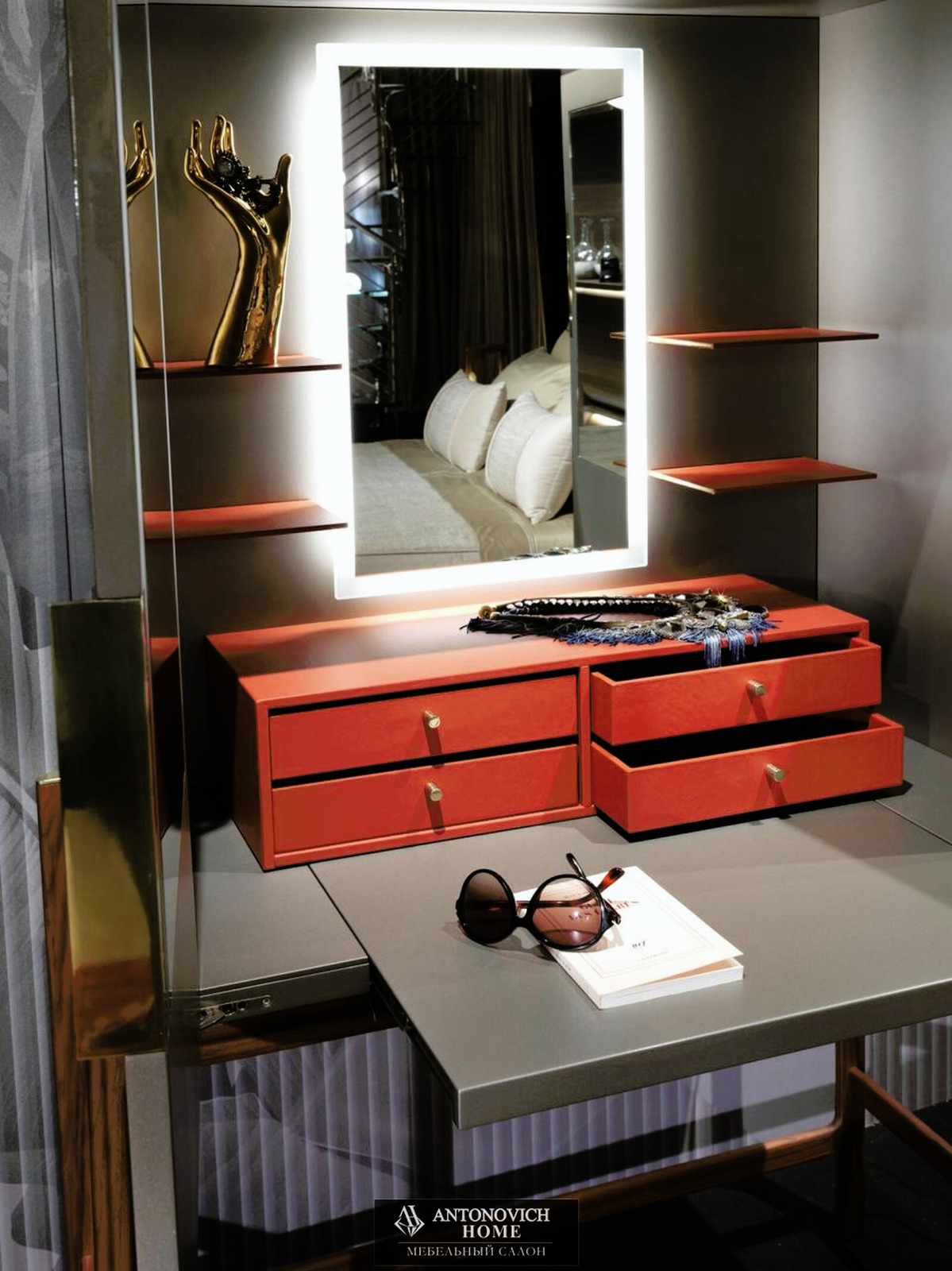 Visionnaire Bastian Bedroom, view 6