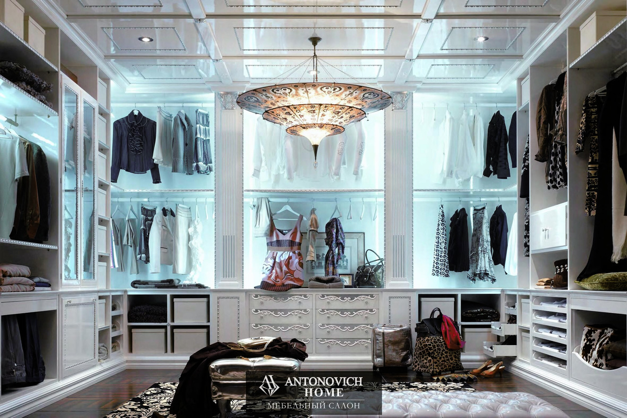 Pregno Way of Life Light Walk-In Wardrobe, view 2