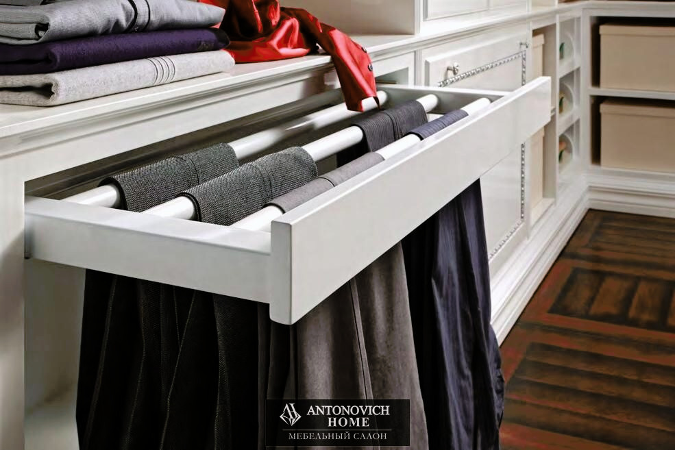 Pregno Way of Life Light Walk-In Wardrobe, view 6