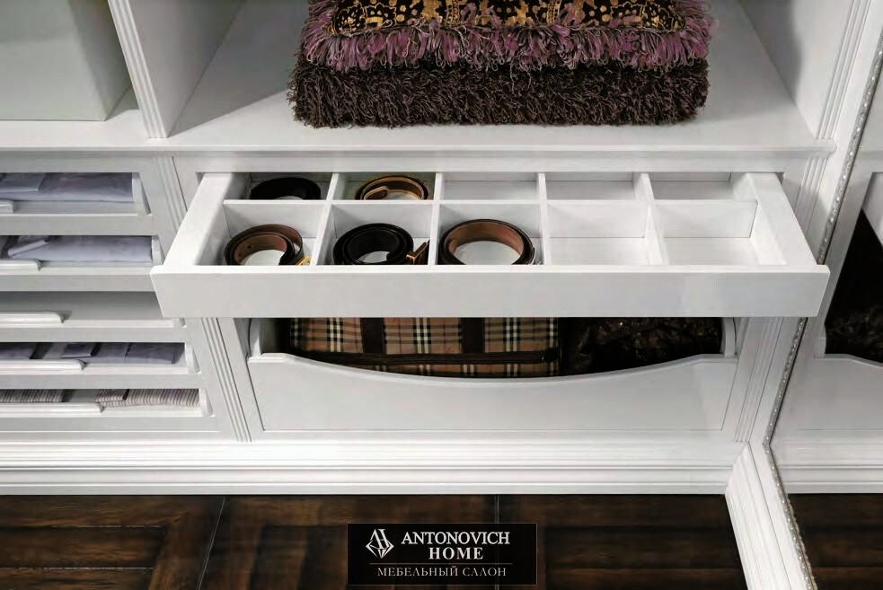 Pregno Way of Life Light Walk-In Wardrobe, view 8