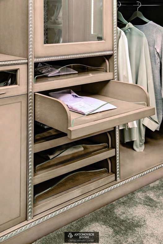 Pregno Savoy Walk-In Wardrobe, view 4