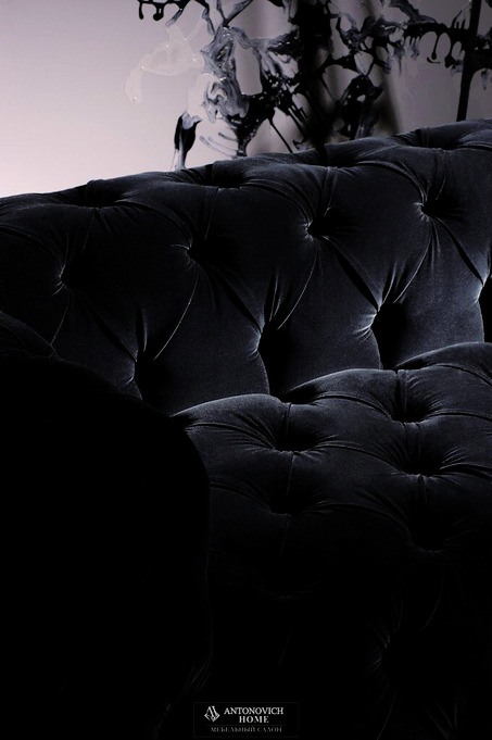 Dom Edizioni Capitonnè Sofa, view 4