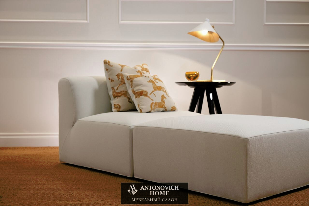 Roger Sofa by Dom Edizioni, view 6