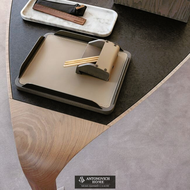 Giorgetti Erasmo Writing Desk, view 5