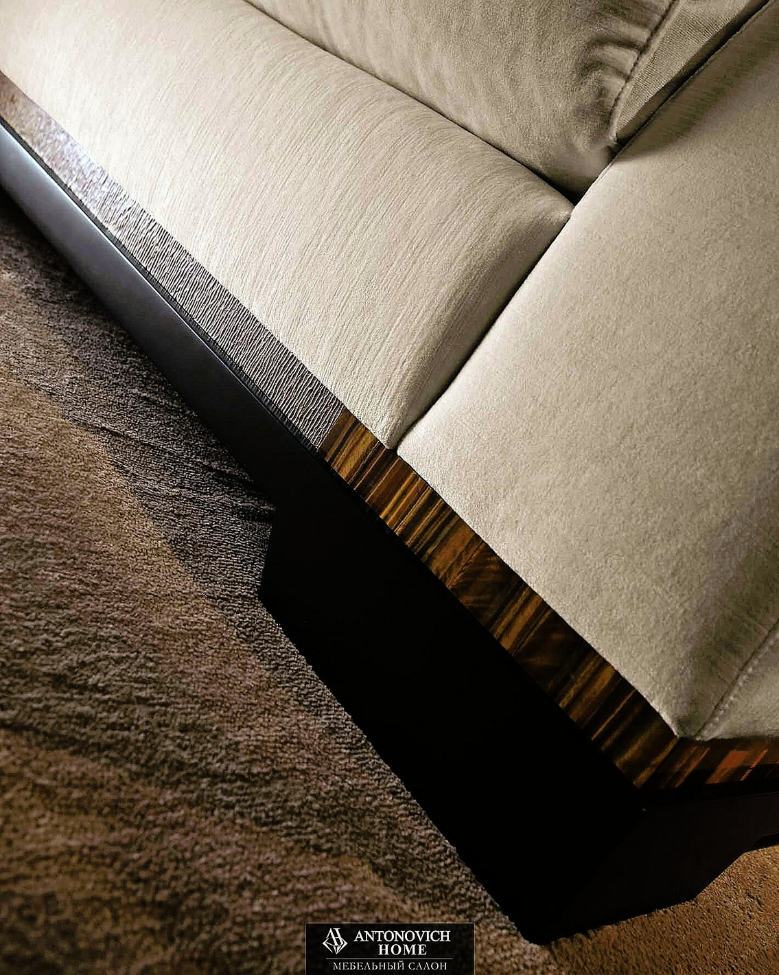 Radice Giada Living Room, view 13