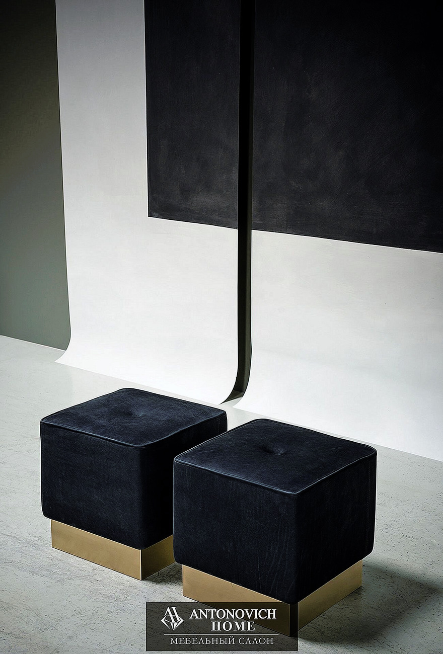 Baxter Anais Ottoman, view 5