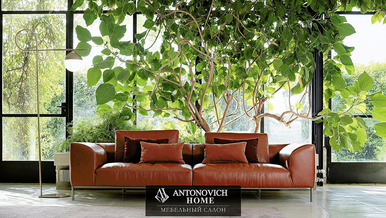Diva Sofa by CorteZari, view 2