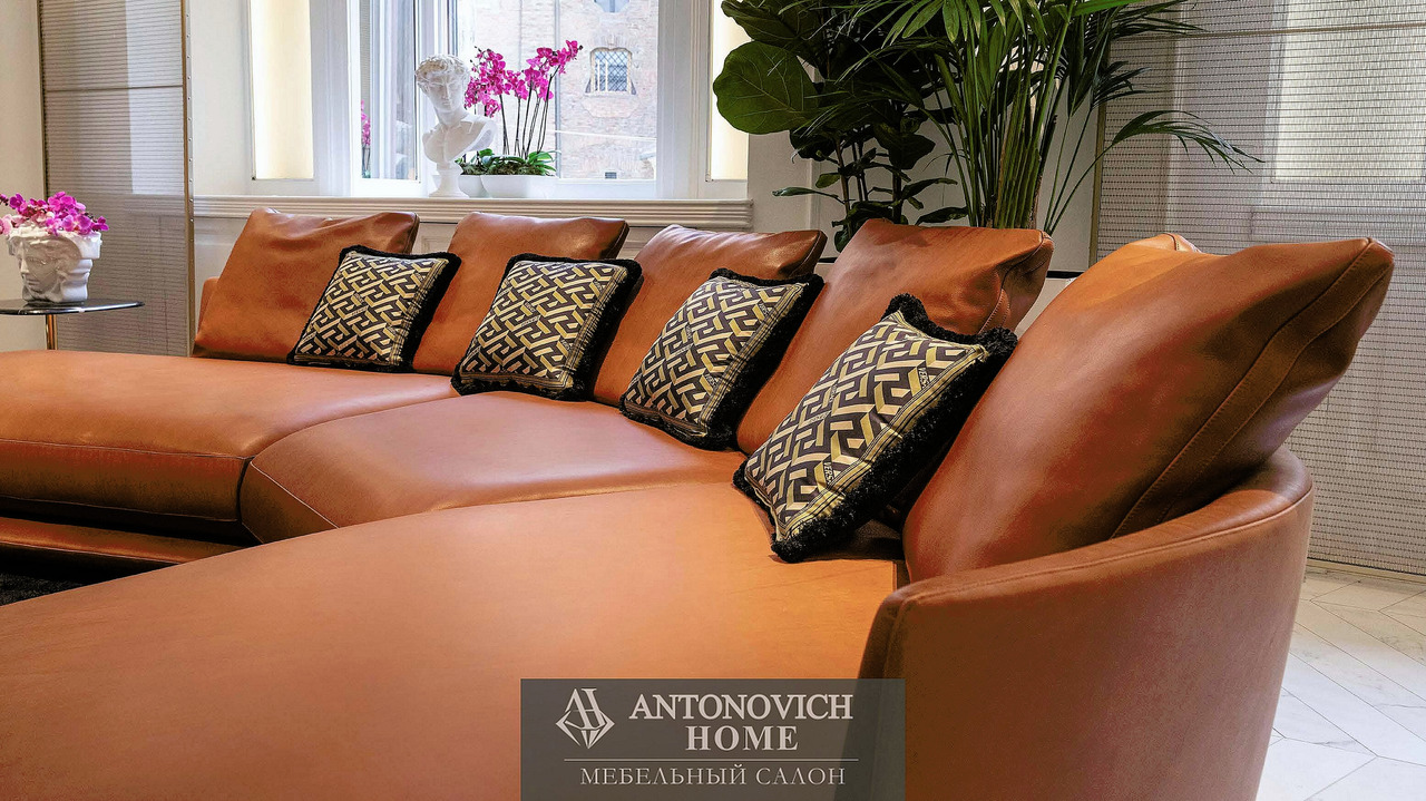 Versace Home Living Room Furniture, view 6