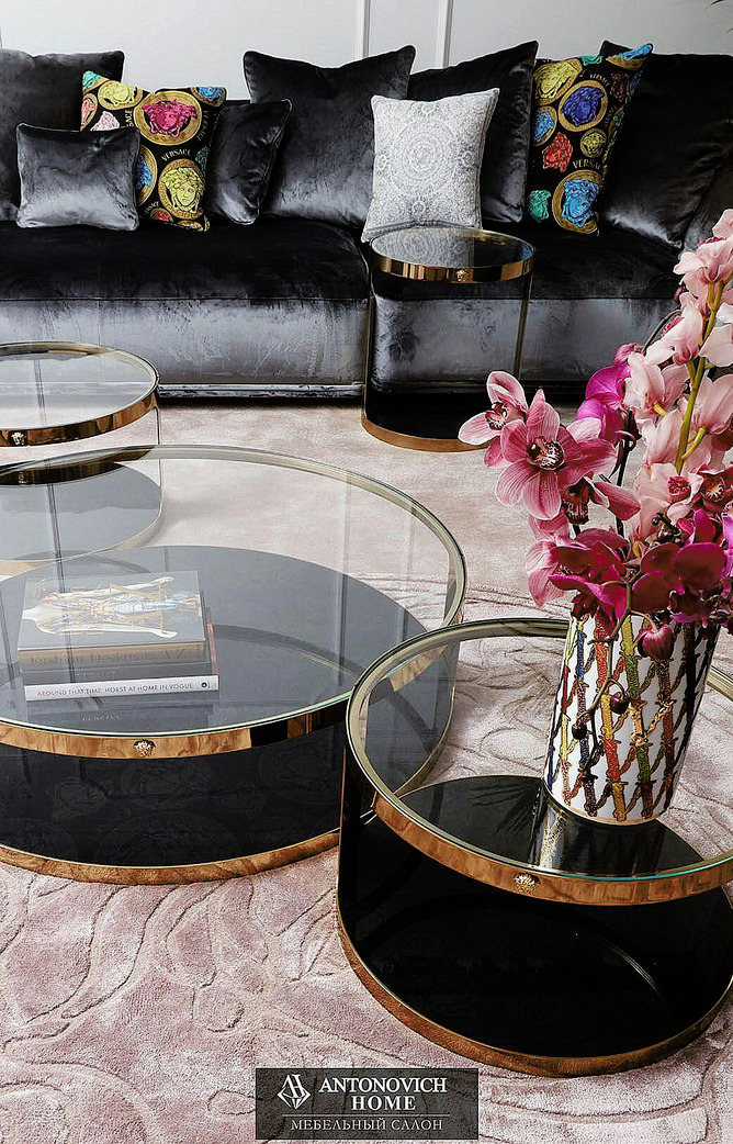 Versace Living Room 2 2021, view 3
