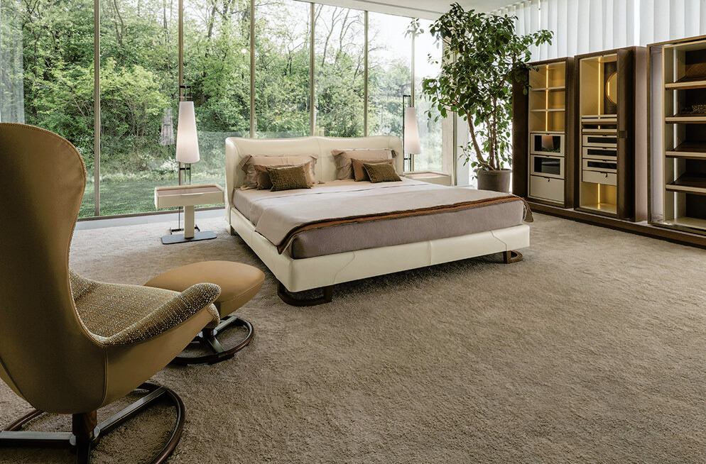 Giorgetti Corium Leather Bed