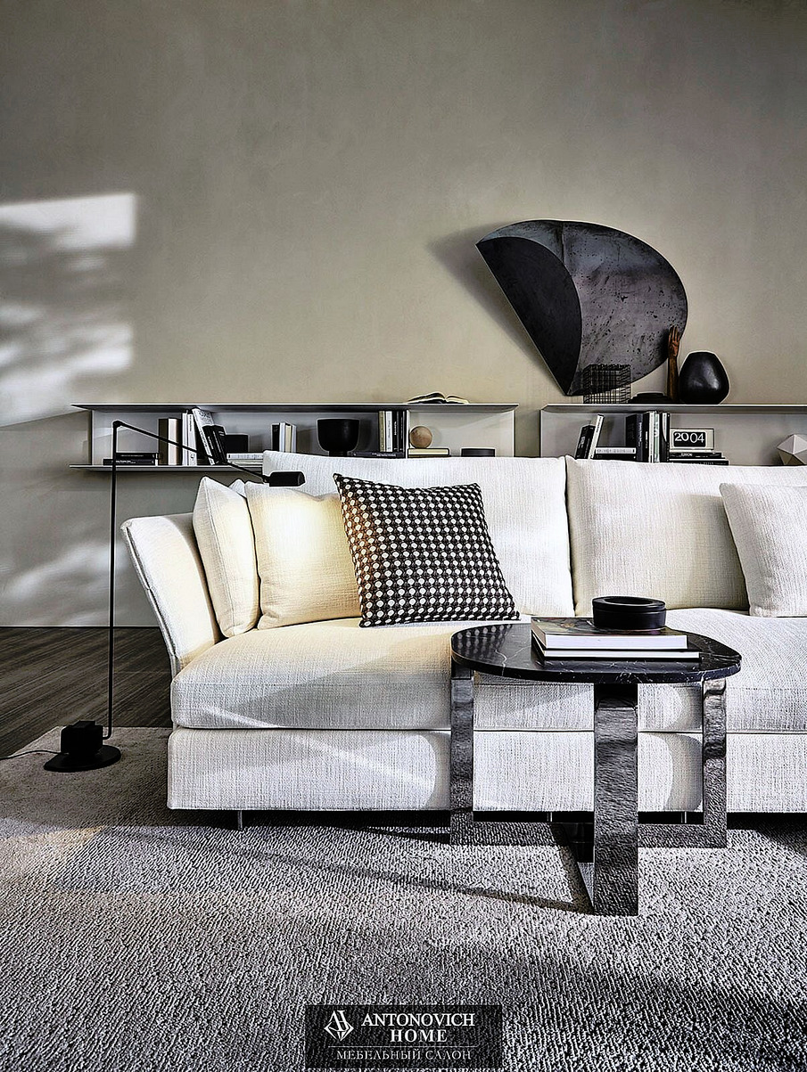 Molteni Group Holiday Sofa, view 3