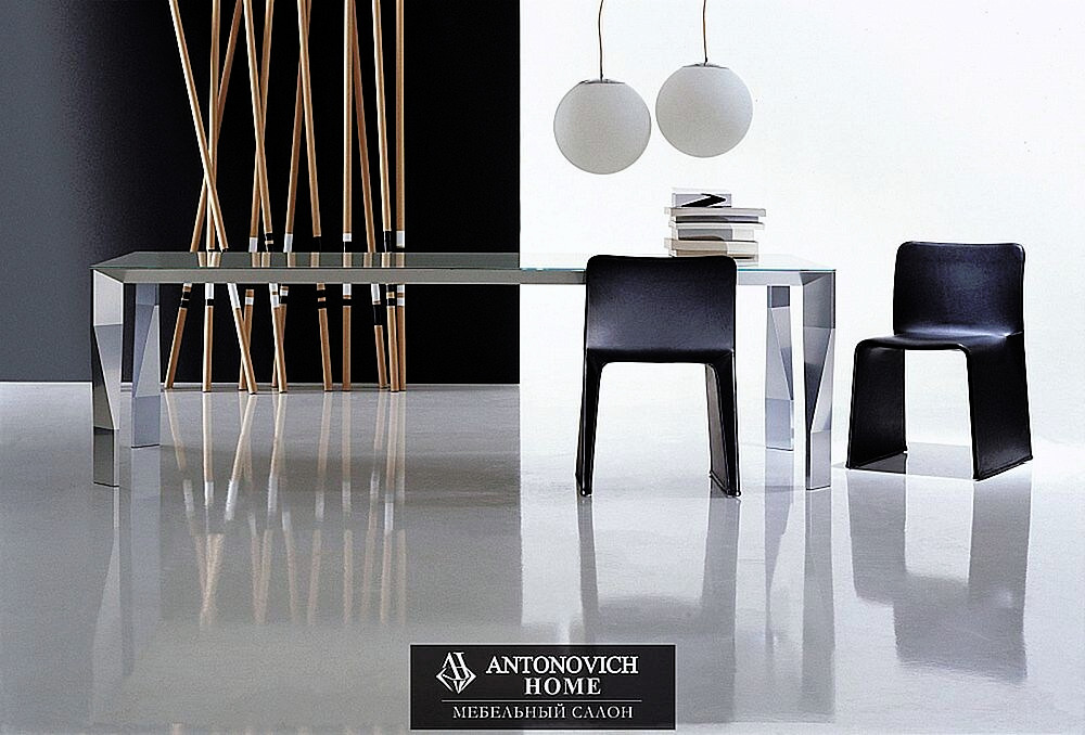 Molteni Group Diamond Dining Table, view 4