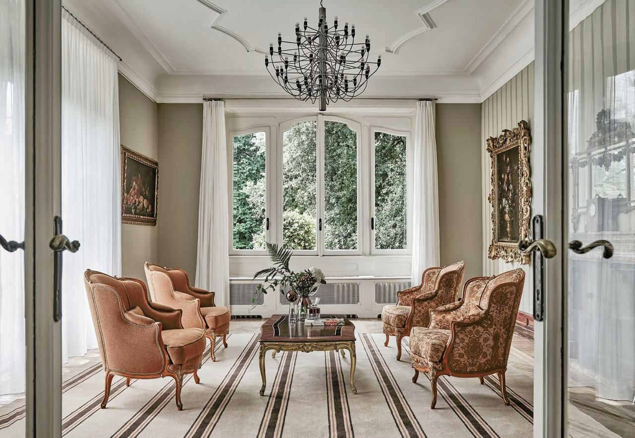 Cromie Living Room by Bellotti Ezio