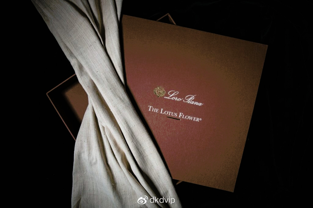 Loro Piana Lotus Flower®