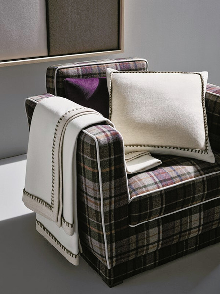 Loro Piana Interiors в Antonovych Home, одеяла, пледы, подушки