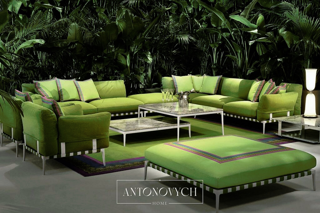 versace home stiletto outdoor 2 Antonovych Home