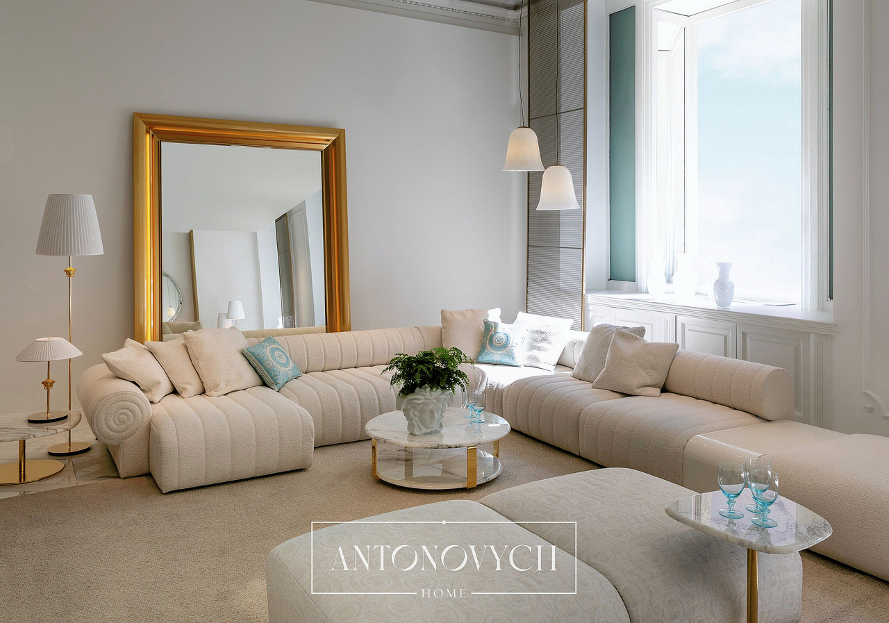 Versace Home Discovery Sofa