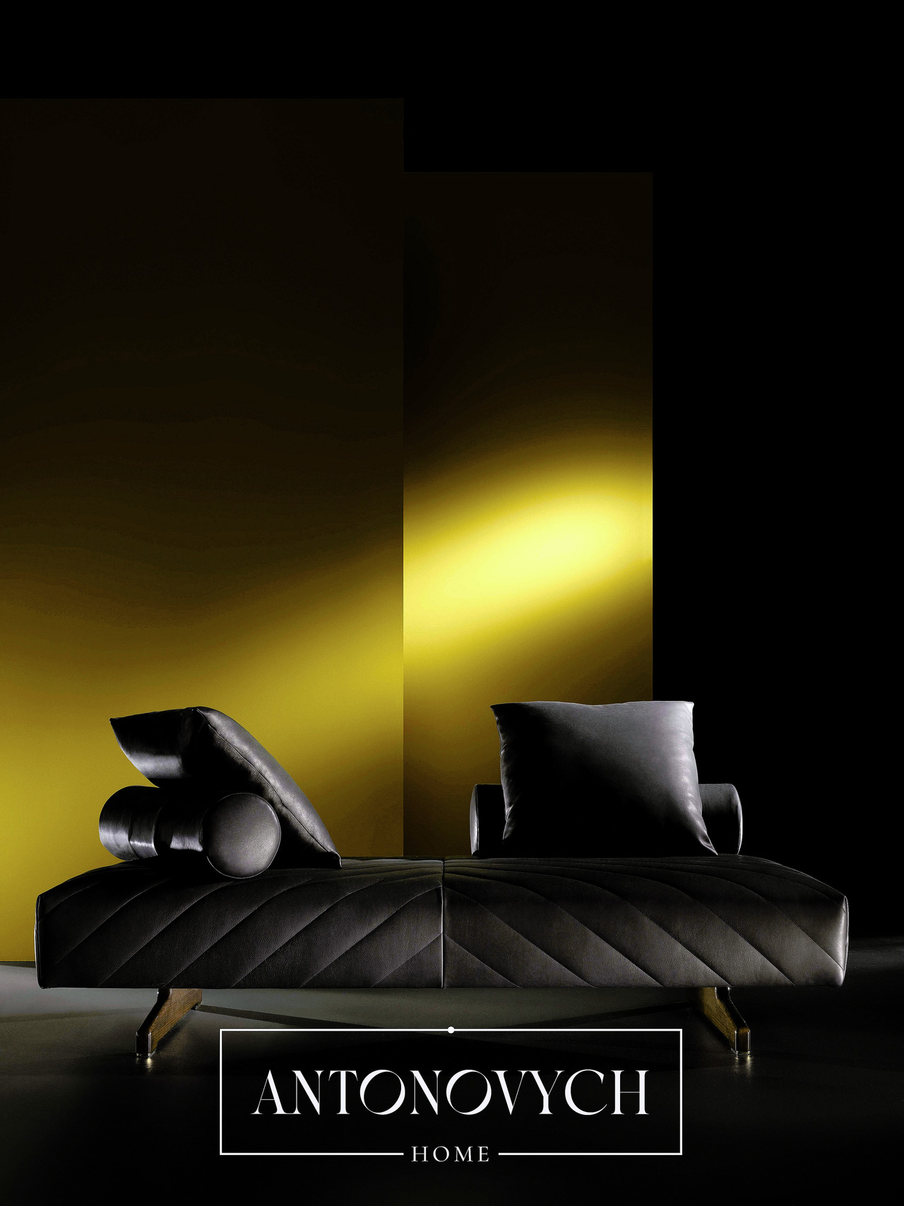 Versace Home Discovery Sofa, view 2