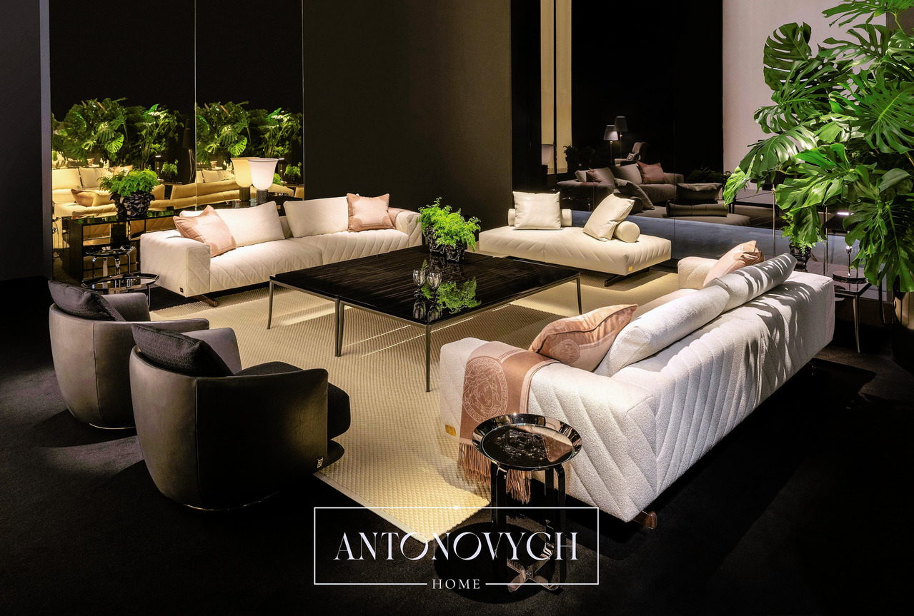 Versace Home Discovery Sofa, view 3