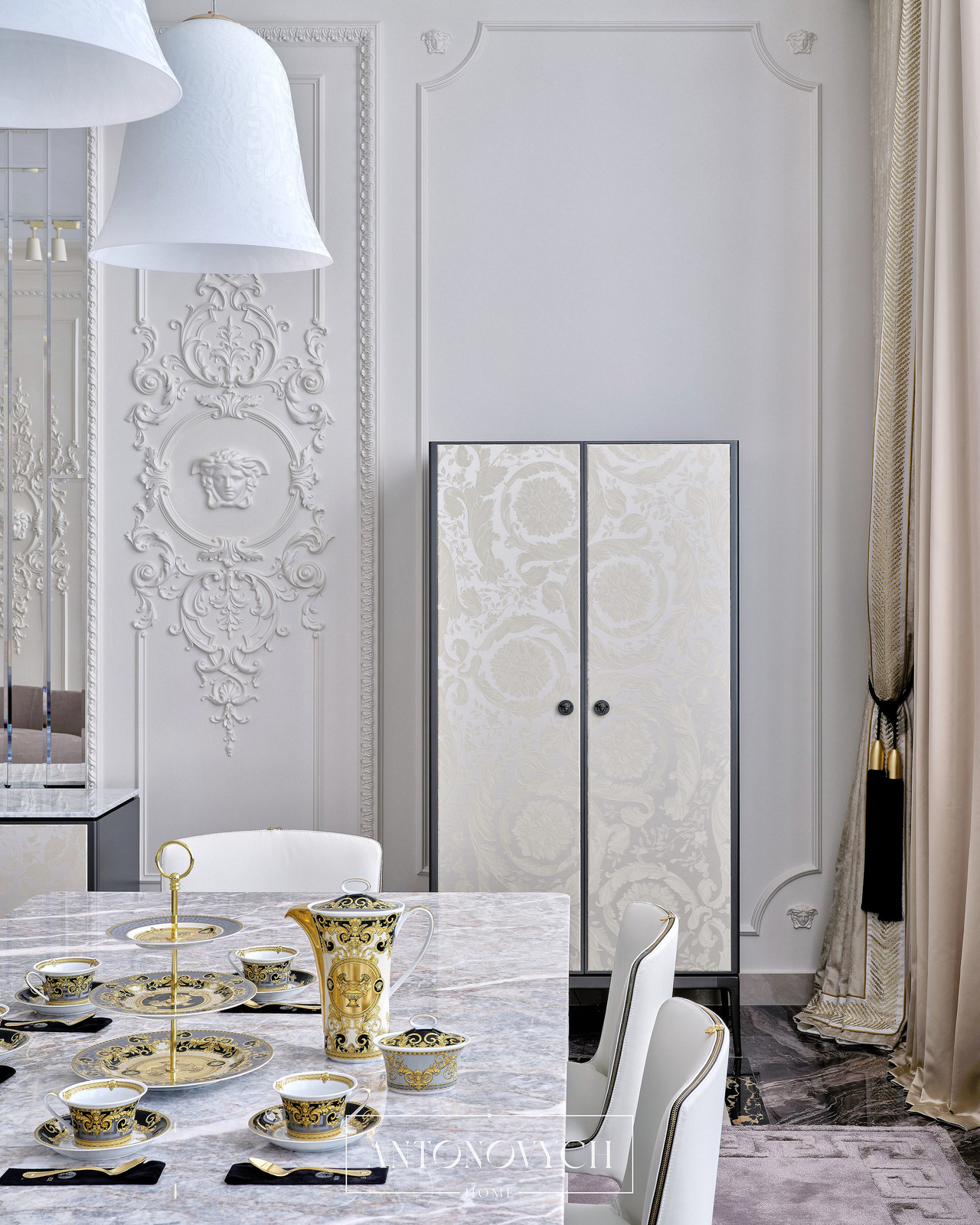 Versace Home Stiletto Display Cabinet, view 3