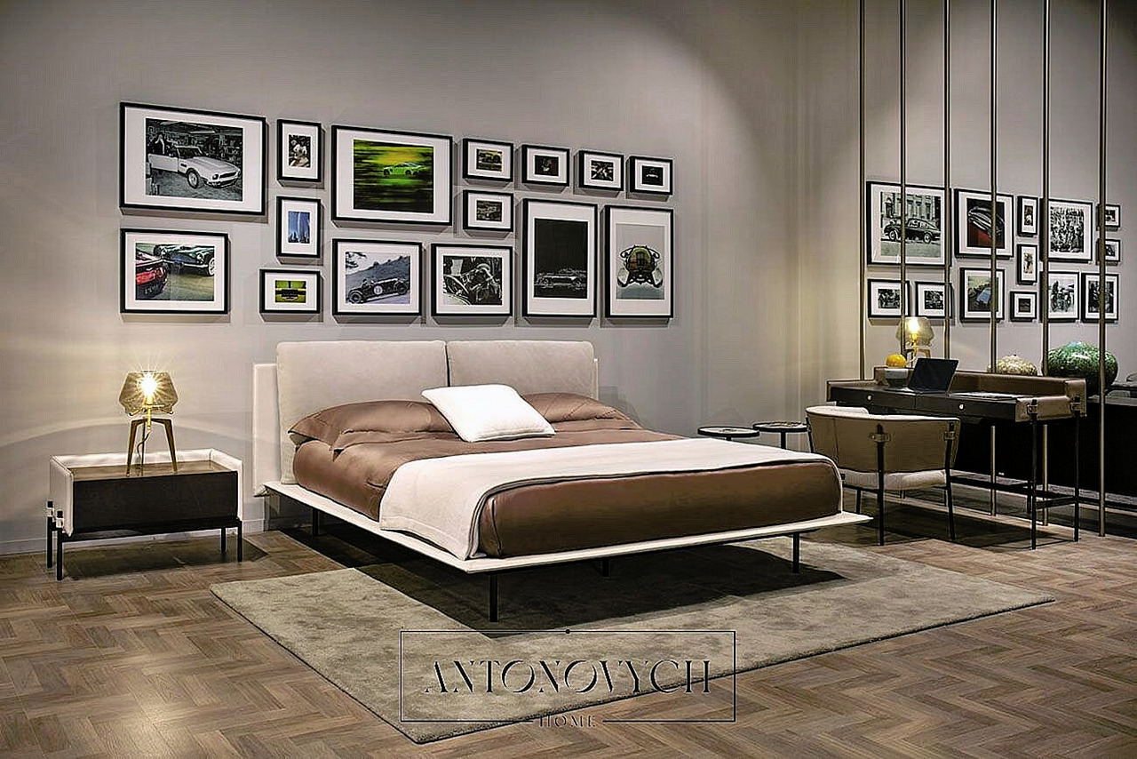 Aston Martin V251 Bedroom, view 7