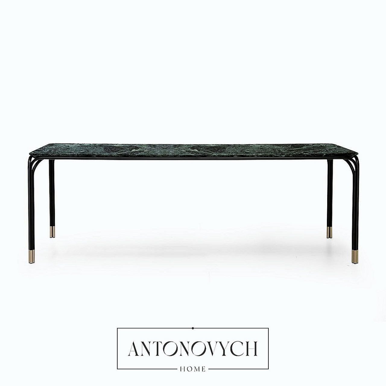 aston-martin_Dining _V240_2_result
