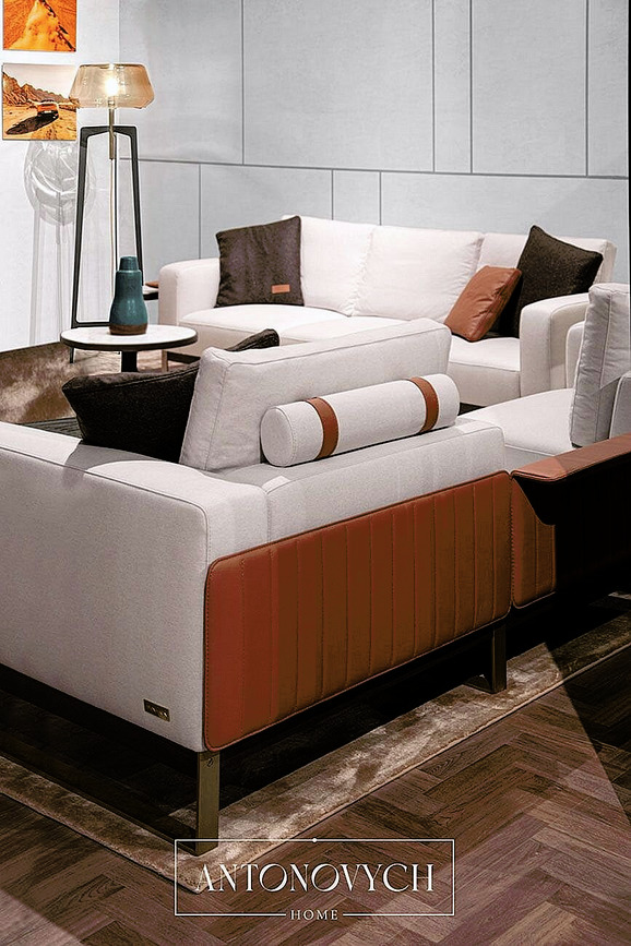 Aston Martin V290 Upholstered Furniture, view 7
