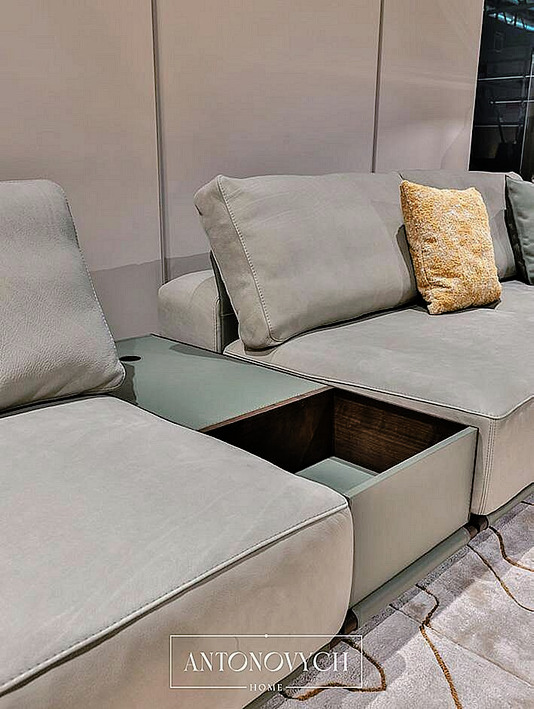 Ulivi Persival Living Room, view 7