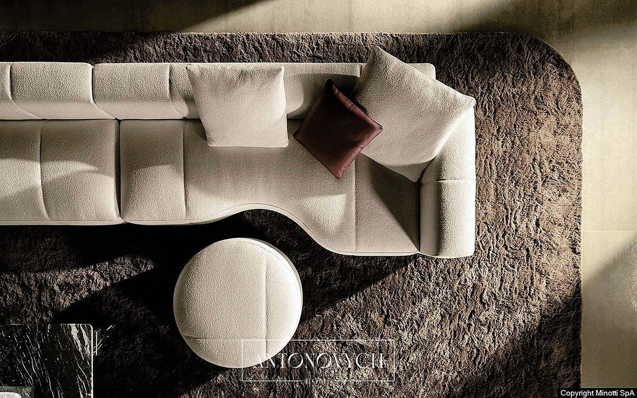 Minotti Yves Sofa, view 5