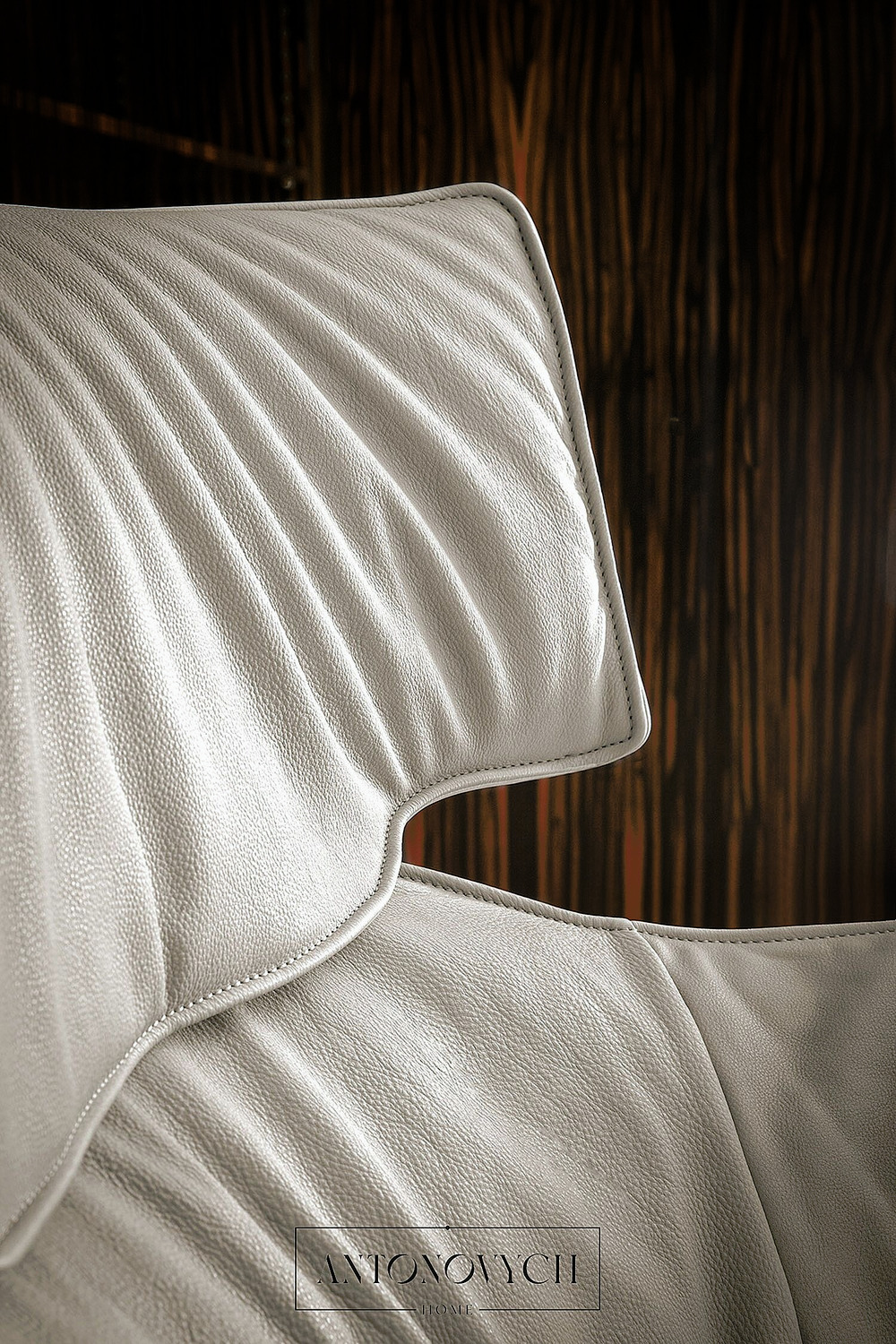 Poltrona Frau Archibald Armchair, view 8