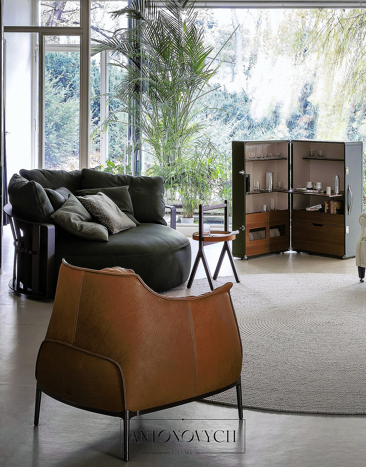 Poltrona Frau Archibald Armchair, view 3